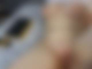 Live cam show with Soffa - Blonde Hair Petite on xheatlive.com
