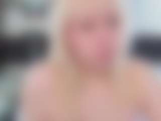 Live cam show with Soffa - Moaning on studioflirtlive.com