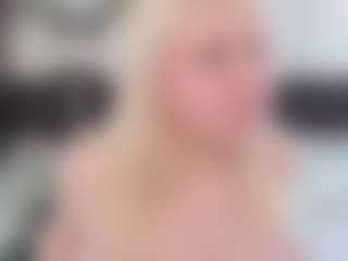Live cam show with Soffa - Moaning on makecum.org