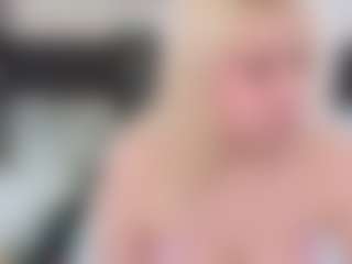 Live cam show with Soffa - College Teen (18+) on friskycurves.com