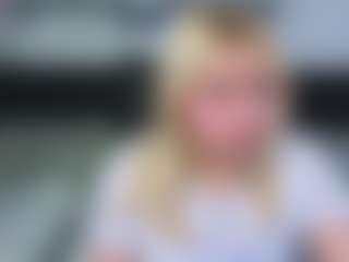 Live cam show with Soffa - Blonde Hair on intimatelivegirls.com