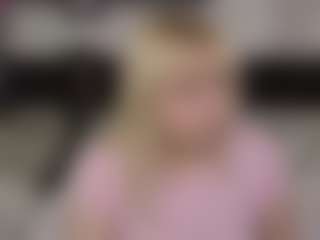 Live cam show with Soffa - Upskirt on StripNow