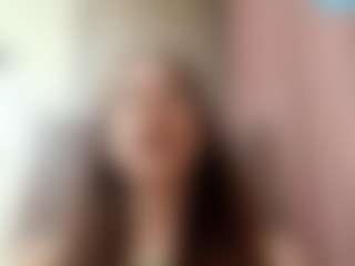 Live cam show with Veronica - Striptease on Camsoda