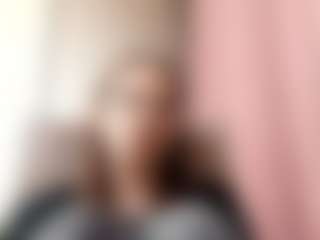 Live cam show with Veronica - Fingering on Lustler