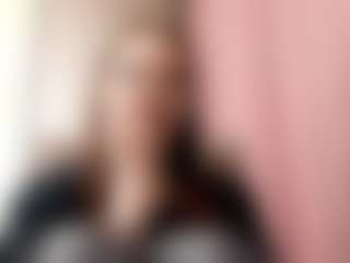 Live cam show with Veronica - Flashing on Fapmatic.com