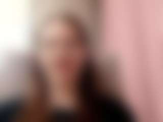 Live cam show with Veronica - Facial Piercings on chickslive.net