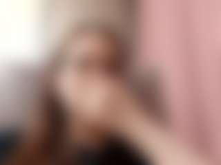 Live cam show with Veronica - Facial Piercings on PervPlay.com