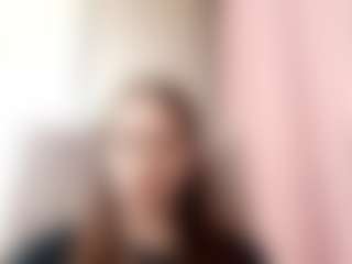 Live cam show with Veronica - Facial Piercings on friskycurves.com