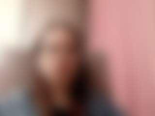 Live cam show with Veronica - Petite on Camsoda