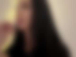 AdinaSunderland MILF webcam performer live streaming