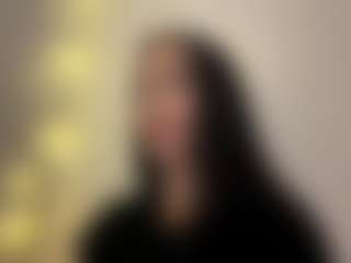 Live cam show with AdinaSunderland - Blue Eyes on Camming Site