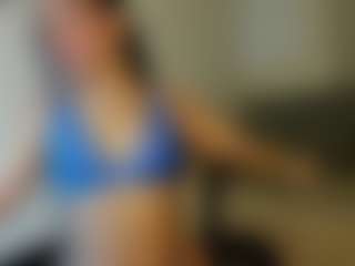 Live cam show with Angelasex18 - Handjob on TeamSkeetLive