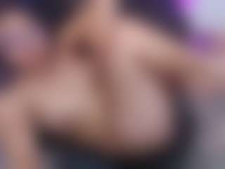 Live cam show with amhira-tay - Brown Hair on Strip Flash - Live Sex Shows