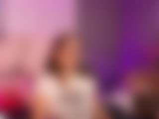 Live cam show with andrea-tay - Petite on AdultVida.com