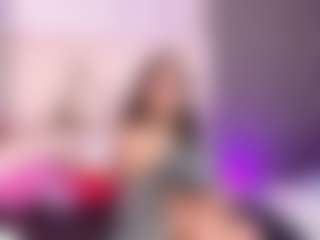 Live cam show with andrea-tay - Petite on https://playwithruby.com