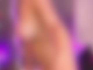 Live cam show with andrea-tay - Raven Hair on Mixed Magazine Live