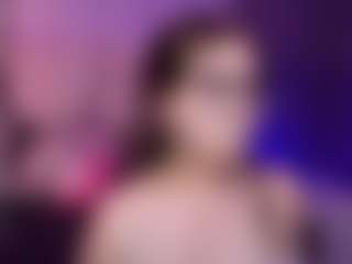 Live cam show with andrea-tay - Raven Hair on Camversity