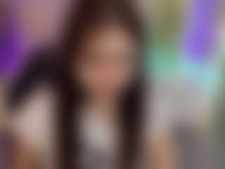 Live cam show with andrea-tay - Raven Hair on CamwithHer