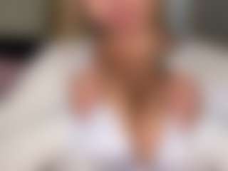 Live cam show with AngelMariee - Full Nudity on madthumbs