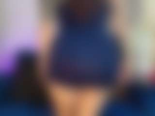 Live cam show with CelesteMontenegro - New Blowjob on Dare Cams