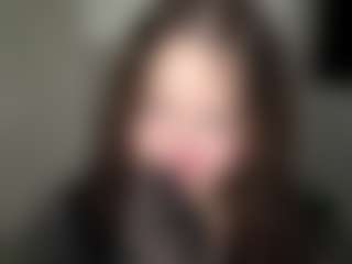 Live cam show with DelisaCalender - Green Eyes on Mixed Magazine Live