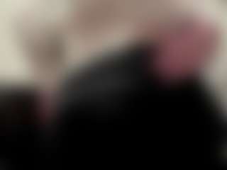 Live cam show with DelisaCalender - Trimmed Granny on TeamSkeetLive