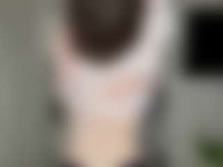 Live cam show with DelisaCalender - Bedroom Brown Hair on madthumbs