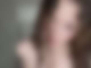 Live cam show with DelisaCalender - Green Eyes on madthumbs