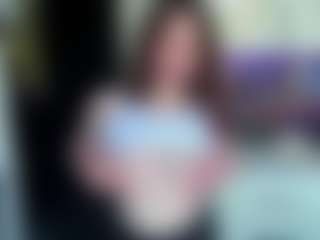 Live cam show with DelisaCalender - Granny Brown Hair on Free Soda