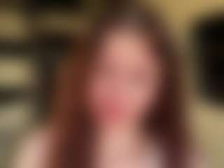 Live cam show with DelisaCalender - Latina Petite on Camiplay Live