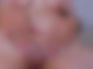 EmmaMonroeX's Live Sex Cam Show