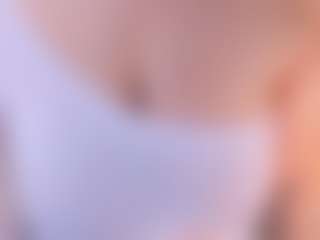 Live cam show with EmmaMonroeX - New Teen (18+) on Fling VIP Chat