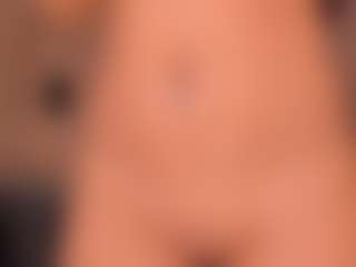 Live cam show with EmyLourens - Average on Camsoda