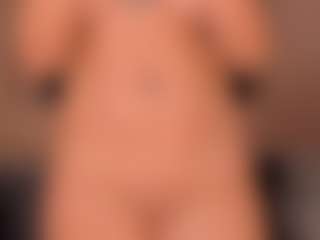 EmyLourens's Live Sex Cam Show