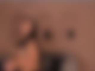 EmyLourens's Live Sex Cam Show
