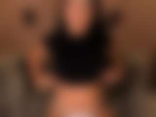 EmyLourens's Live Sex Cam Show