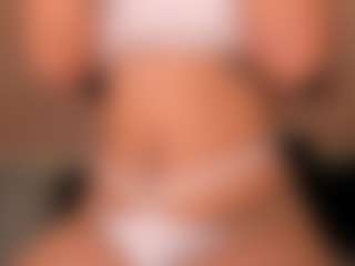 EmyLourens's Live Sex Cam Show