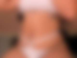 EmyLourens's Live Sex Cam Show