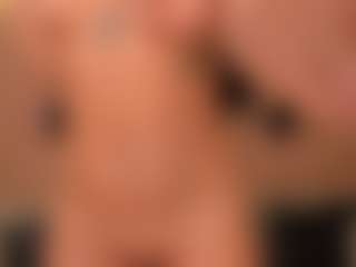 EmyLourens's Live Sex Cam Show