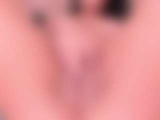 EmyLourens's Live Sex Cam Show