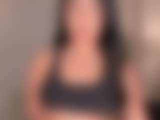 EmyLourens's Live Sex Cam Show