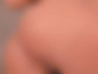 EmyLourens's Live Sex Cam Show