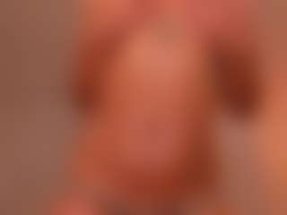 EmyLourens's Live Sex Cam Show