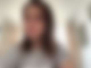 GeneviveClaybron's Live Sex Cam Show
