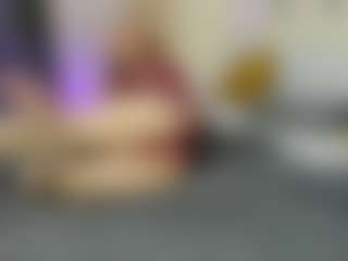 Live cam show with GlimmerSaffron - Cowgirl on camwithhim.com