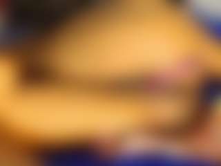 GoldenGoddess38's Live Sex Cam Show