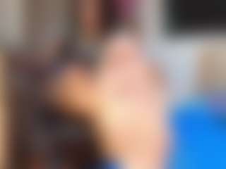 GoldenGoddess38's Live Sex Cam Show