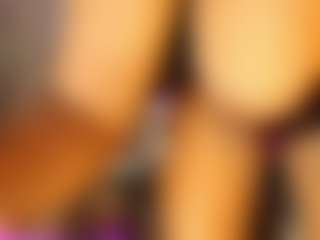 GoldenGoddess38's Live Sex Cam Show