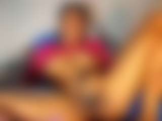 GoldenGoddess38's Live Sex Cam Show