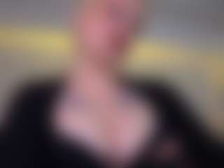 Live cam show with heynoirsam - Lick on sexylive.show